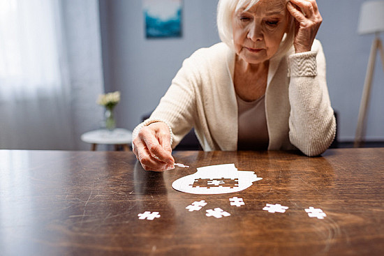 Why are women more likely to develop Alzheimer's disease? featured image