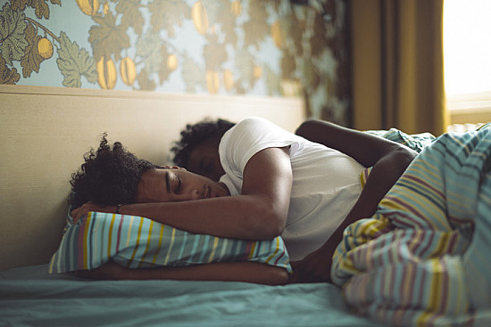 Snooze more, eat less? Sleep deprivation may hamper weight control featured image