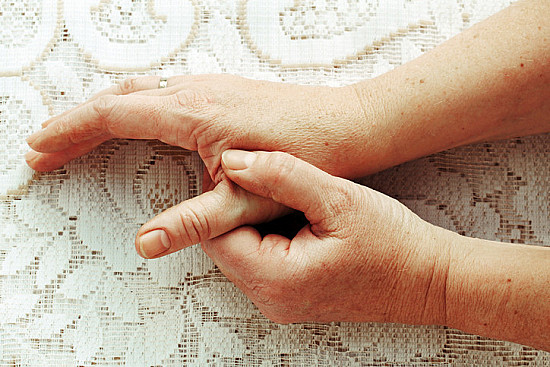Hand pain from arthritis? This may help featured image